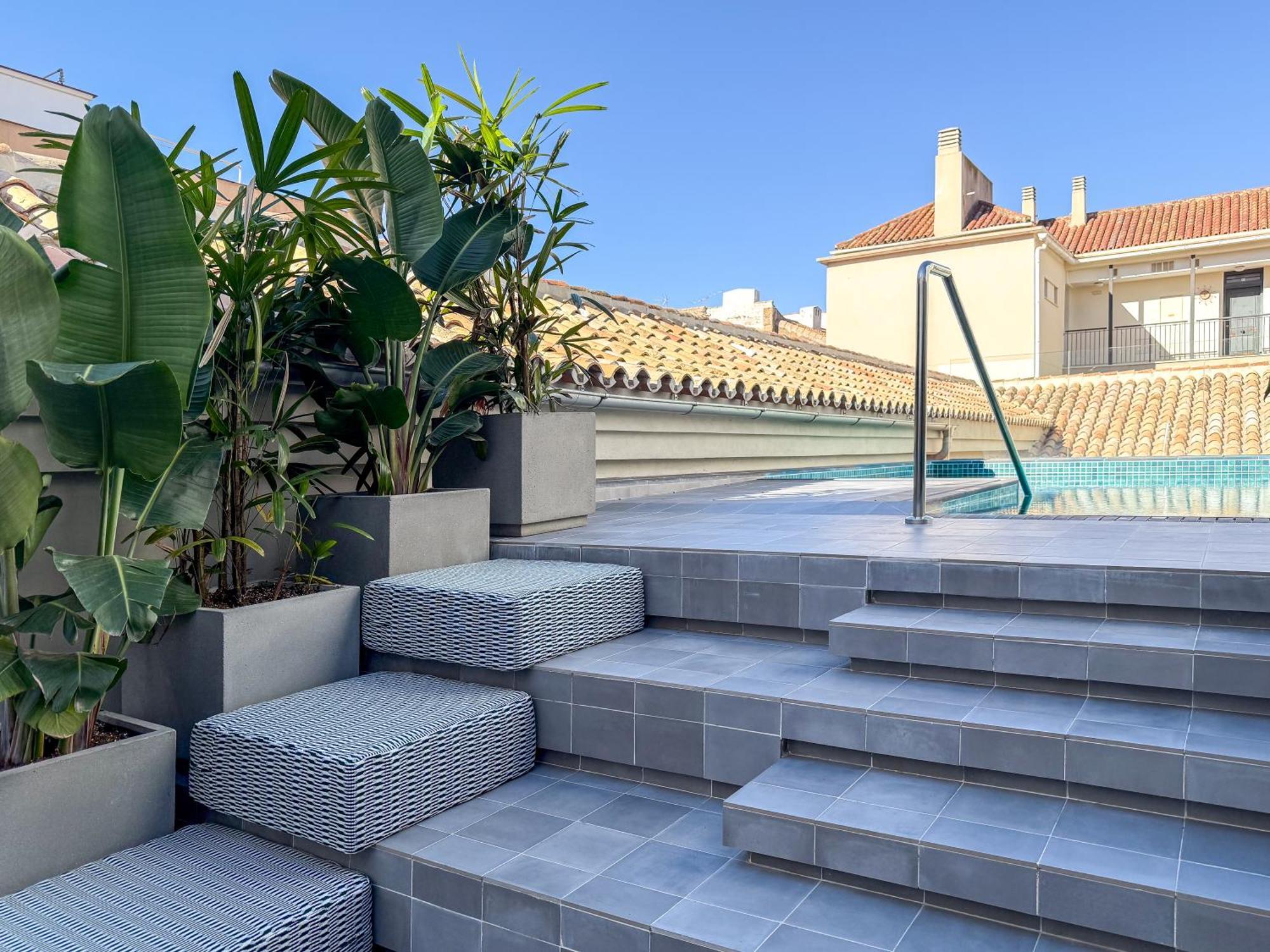 Coeo Hernan Ruiz Rooftop Pool Hostel Málaga Extérieur photo