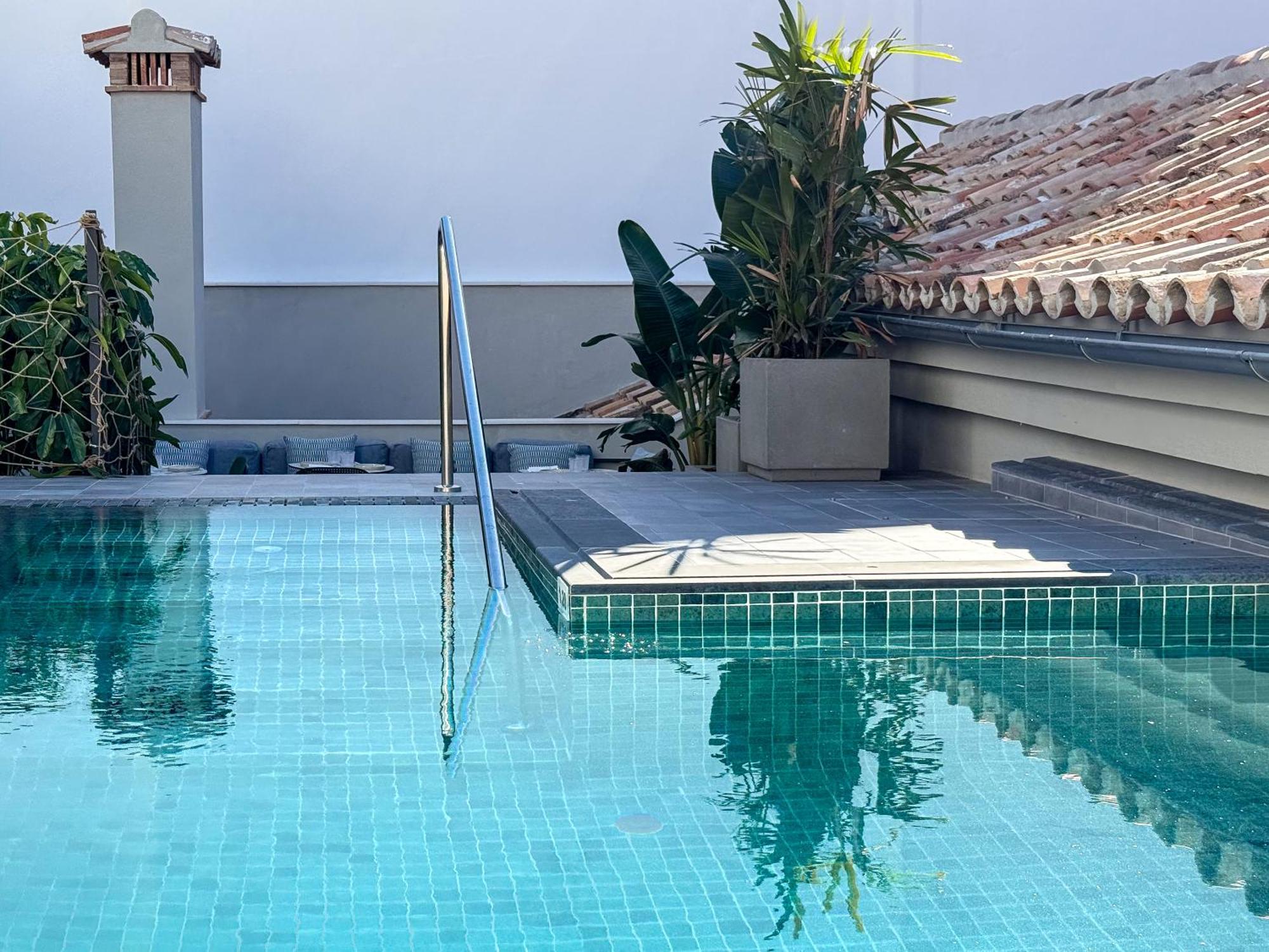 Coeo Hernan Ruiz Rooftop Pool Hostel Málaga Extérieur photo